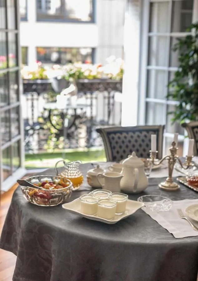 La Parisienne - Bed & Breakfast *