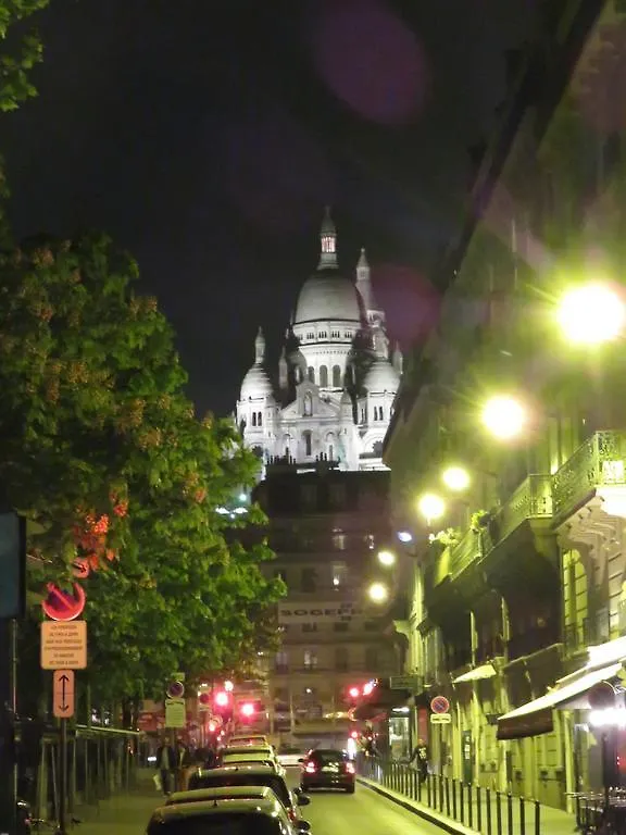 La Parisienne - *